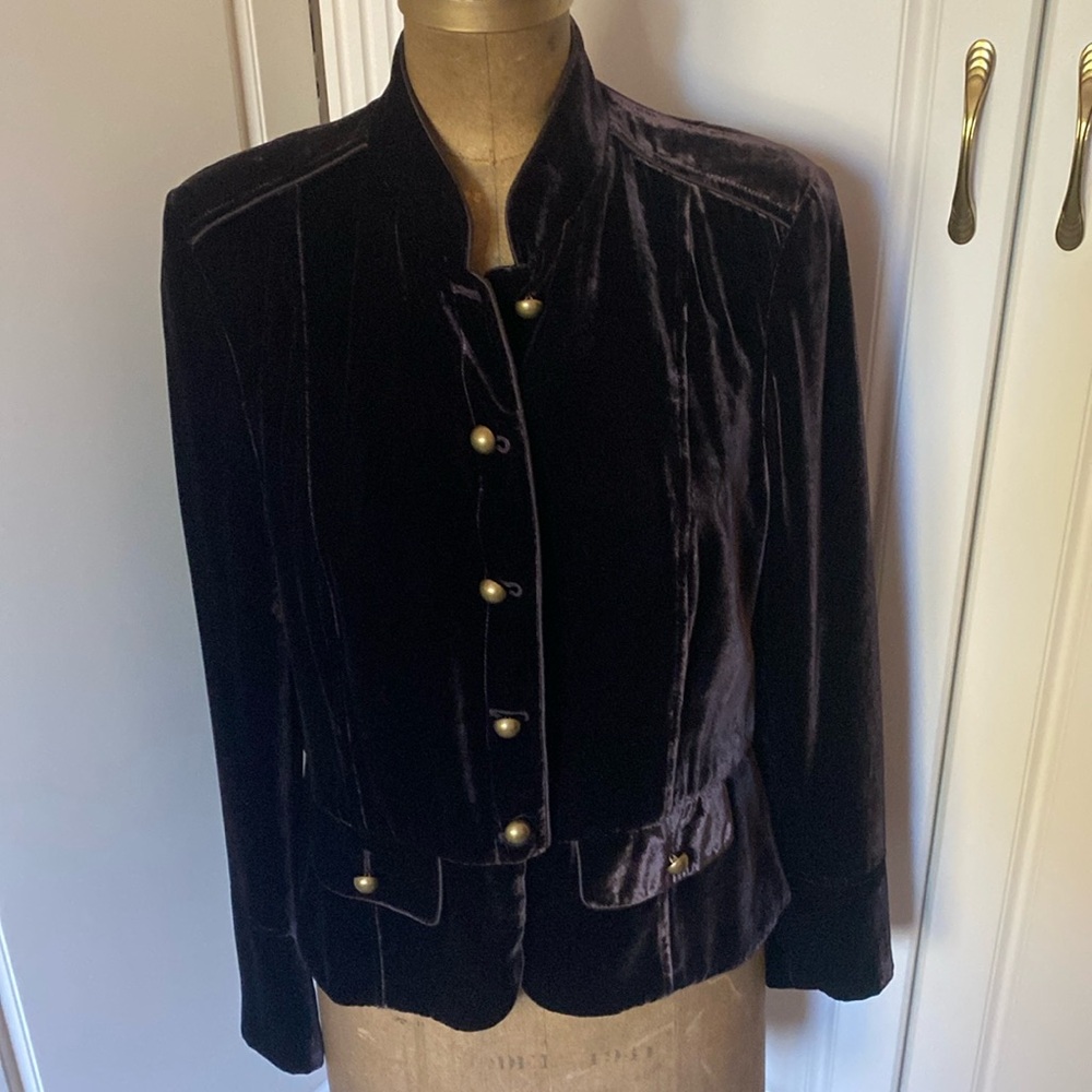 STUNNING VELVET DARK BROWN BLAZER BY PASSPORT .